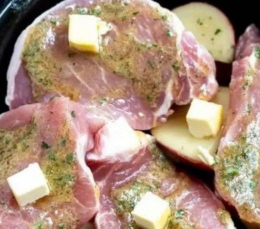 CROCKPOT RANCH PORK CHOPS!!!