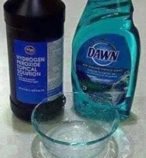 The ultimate stain remover that actually works on a seriously set in stain ! Never buy oxyclean again !