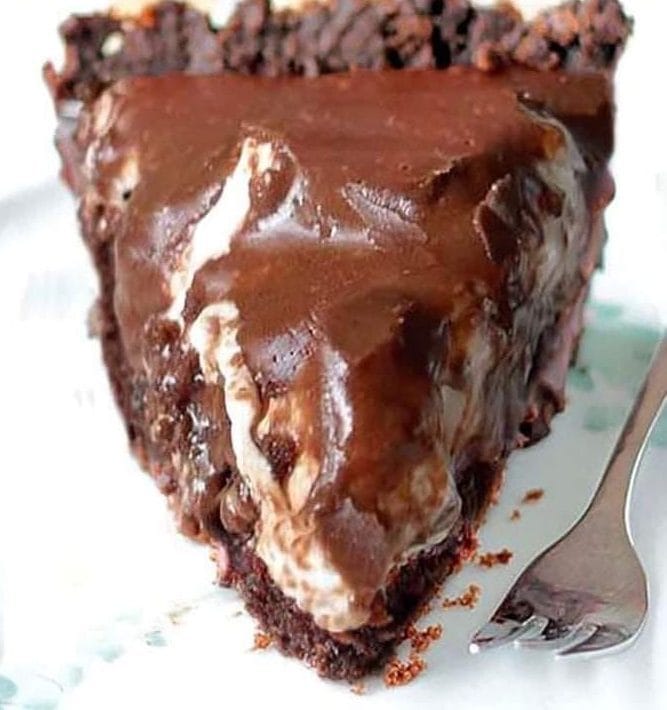 FUDGE BROWNIE PIE