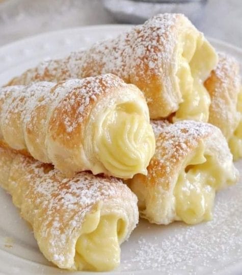 Italian Cream Stuffed Cannoncini!!!
