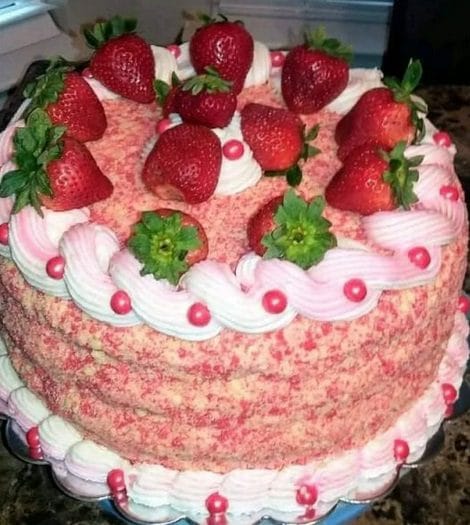 Strawberry Mousse Cake!!!