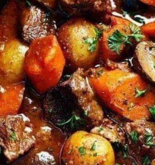 Slow Cooker Beef Bourguignon!!!