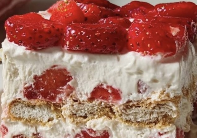 No-Bake Strawberry Cheesecake Delight