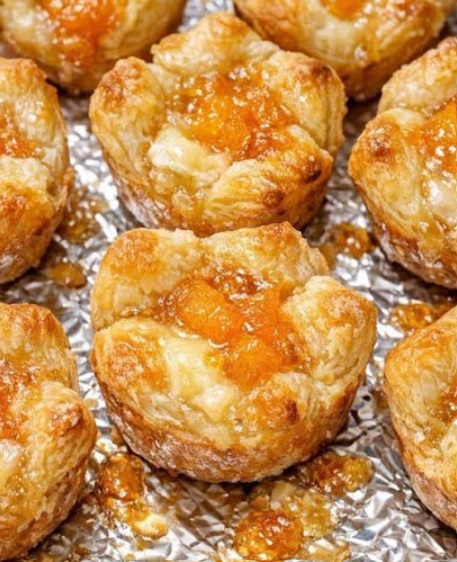Southern 3-Ingredient Peach Brie Bites