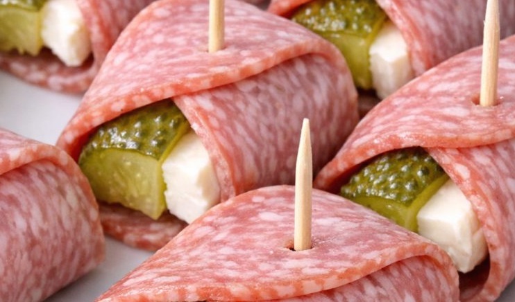 My aunt made this for every family cookout, requiring only 3 ingredients. A crunchy, tangy snack that feels fancy but costs pennies to put together.